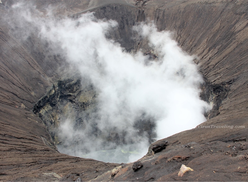 kawah-gunung-bromo